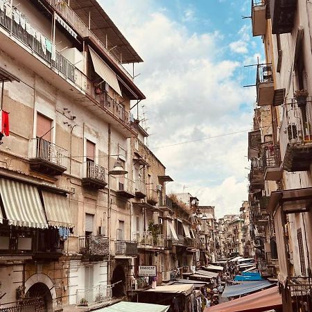 فندق La Finestra Sul Borgo نابولي المظهر الخارجي الصورة